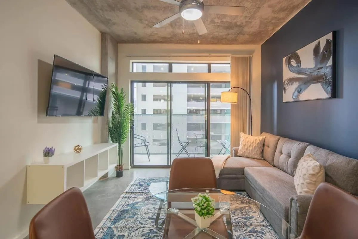 Charming 2Bd - Central Downtown - Gym, Pool, Parking Phoenix